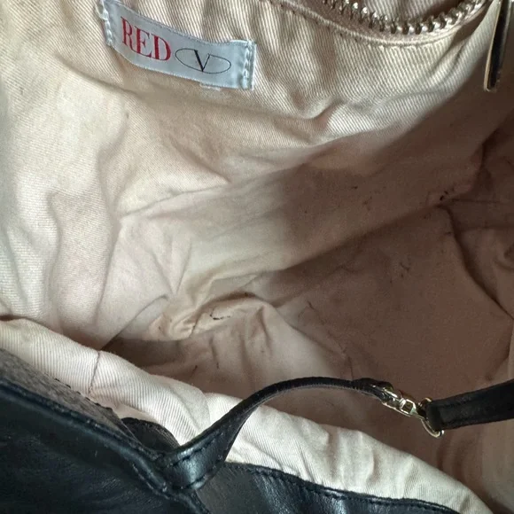 RED Valentino Elegant Black Hobo with Bow - Picture 6 of 6